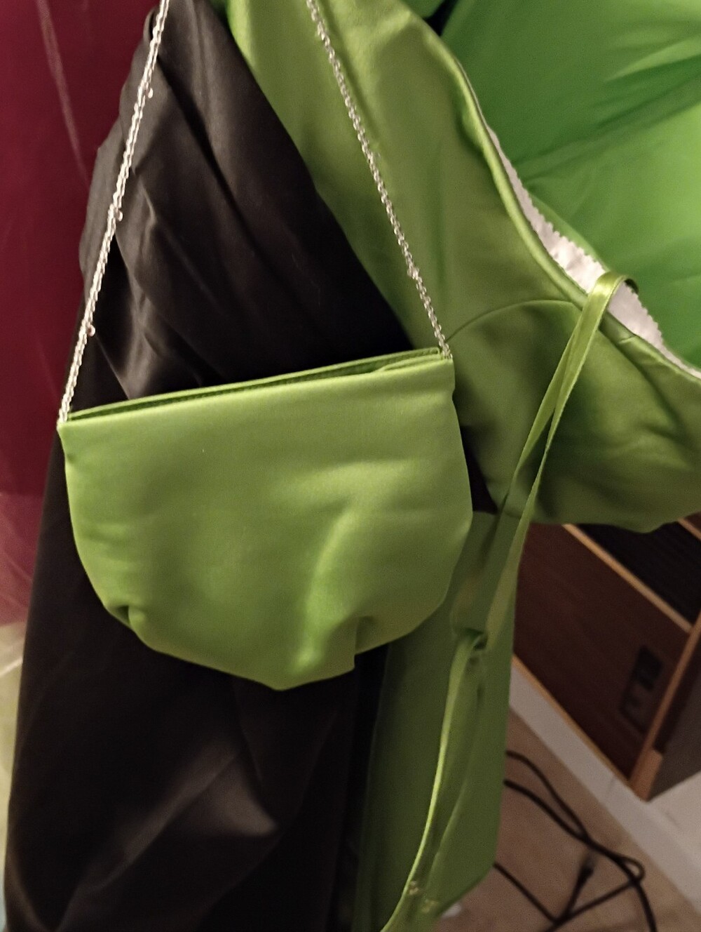 One-Shoulder Green and Black Evening Gown - Picture 5 of 7